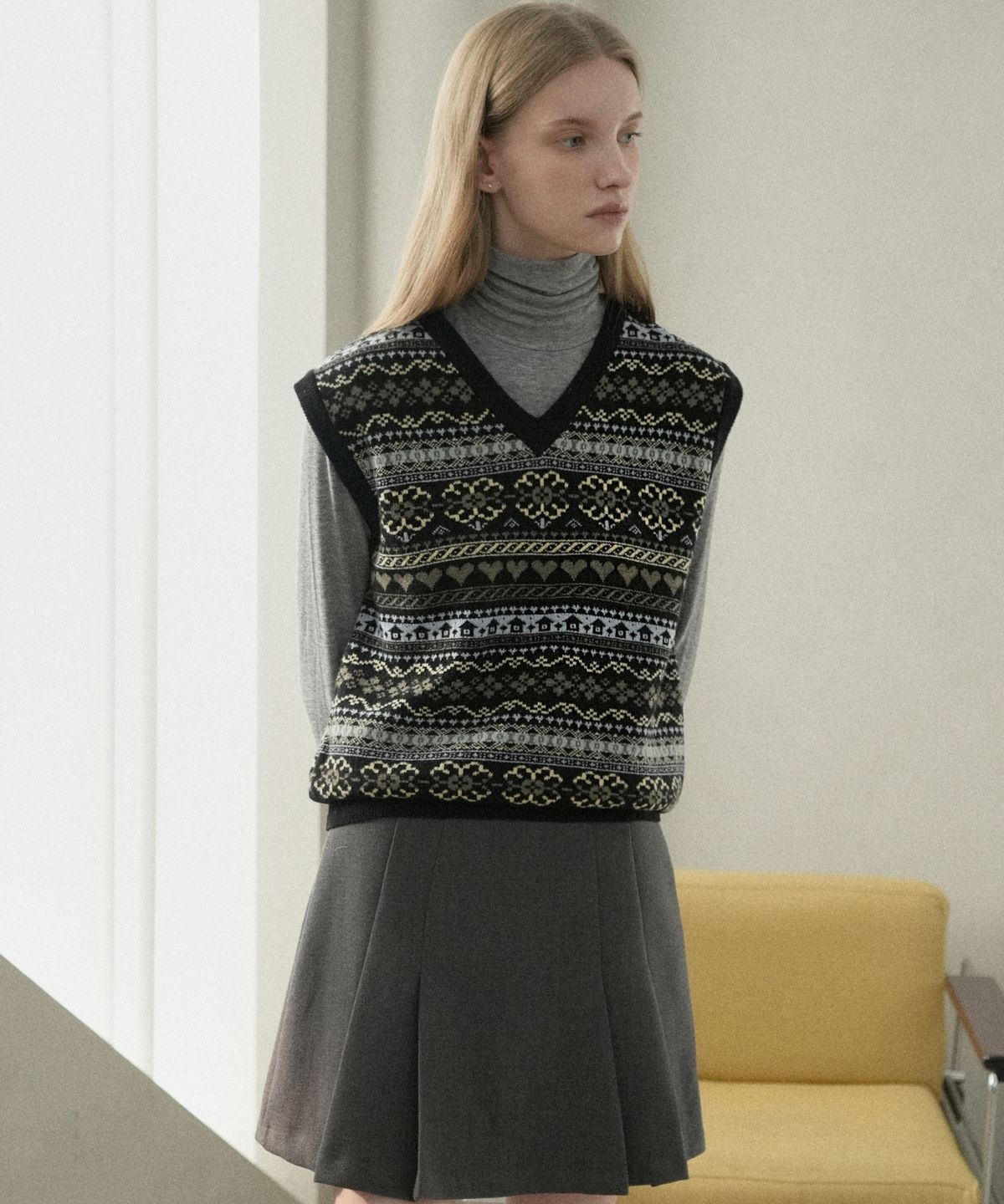 블레티(VLETI) Ramswool Jacquard Knit Vest (black)