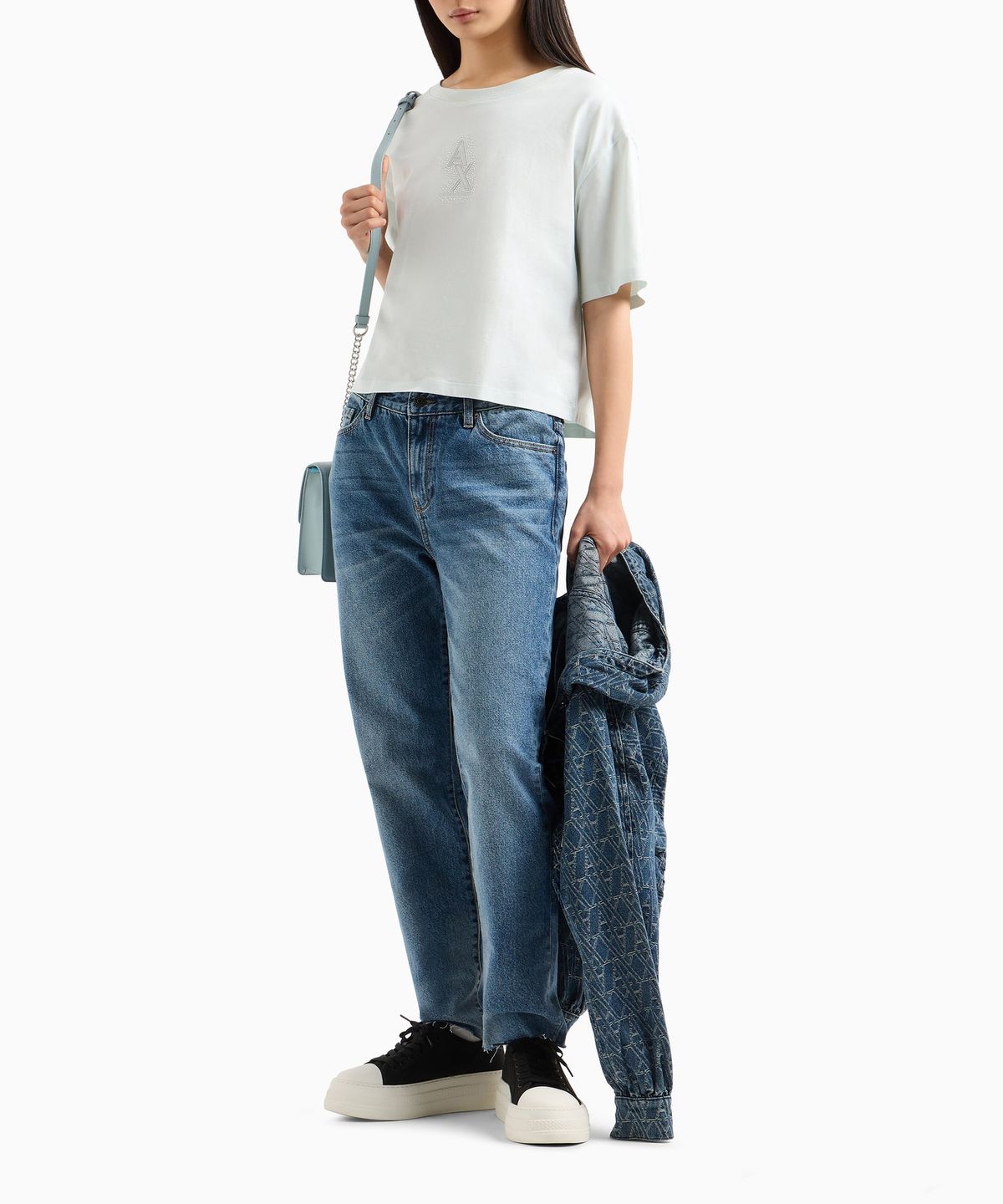 아르마니 익스체인지(ARMANI EXCHANGE) 여성 보이프렌드 크롭 데님 팬츠 _블루_A425140500