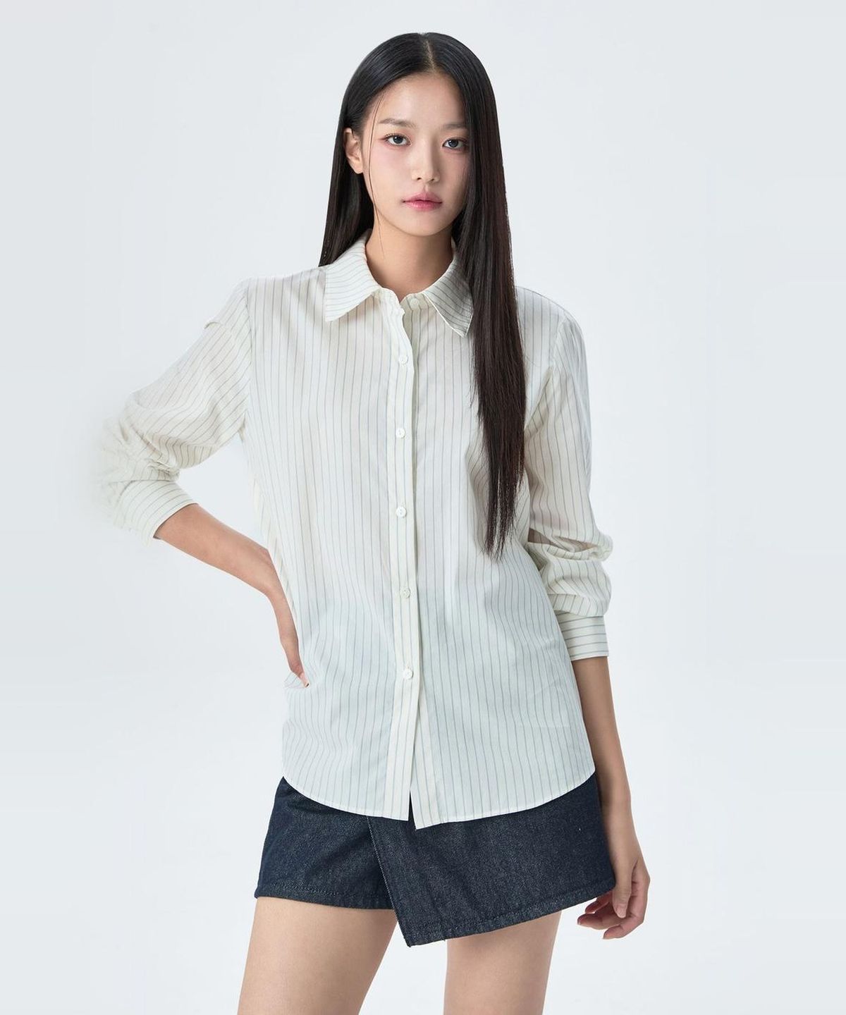미쏘(MIXXO) 스트라이프 정핏 셔츠_MIWYWG920A
