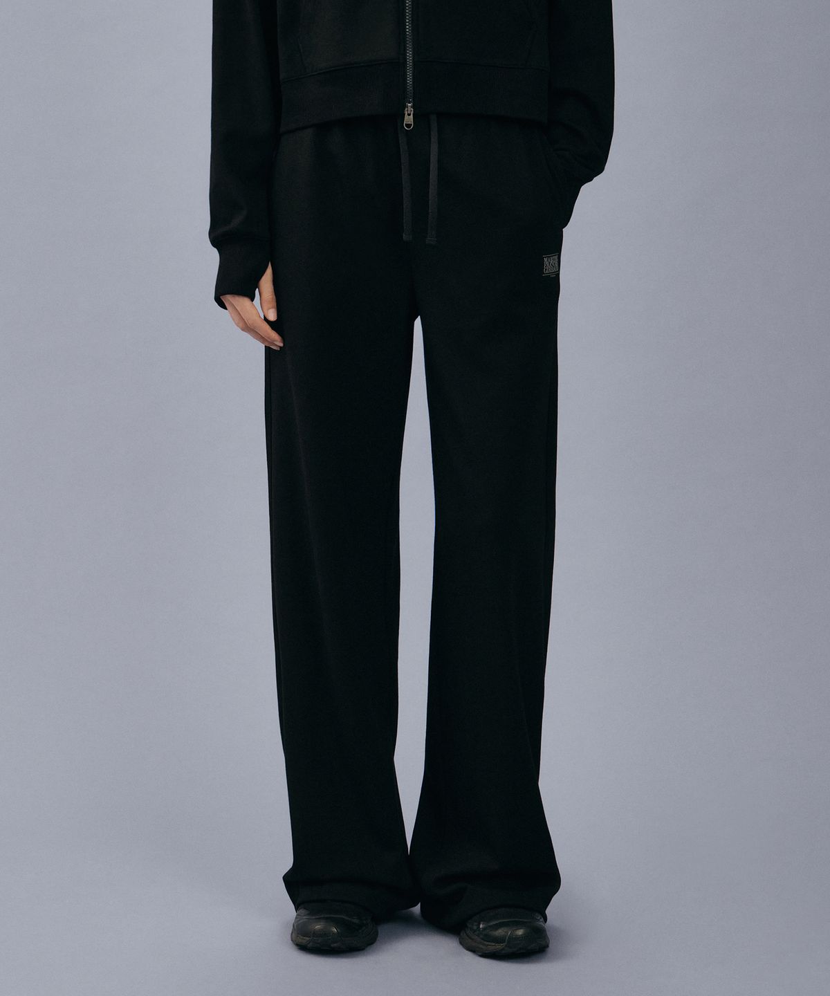 마리떼 스포츠(MARITHÉ SPORT) MARITHE SPORT W SOFT BRUSHED LOOSE FIT SWEATPANTS black