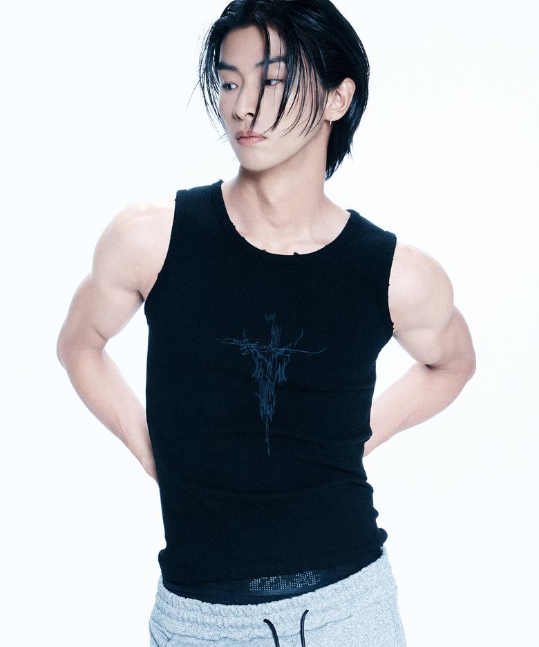 Streak Sleeveless (Black)