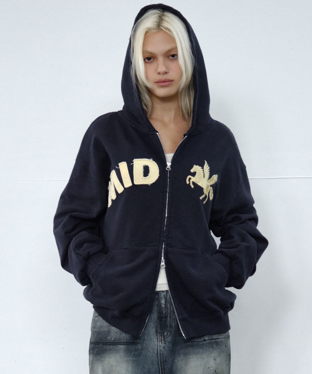미드나잇 무브(MIDNIGHT MOVE) mid horse zip up (navy)