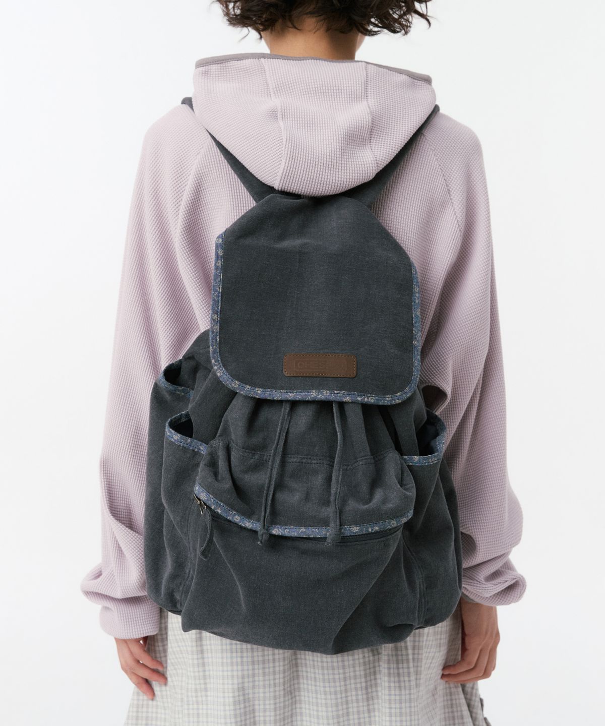 오헤시오(OHESHIO) CONTRAST BACKPACK, CHARCOAL FLORAL