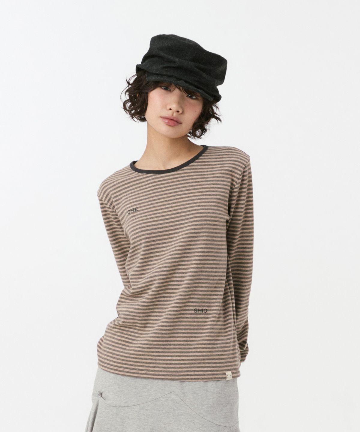 오헤시오(OHESHIO) LETTERING LOGO LONG SLEEVE, BROWN