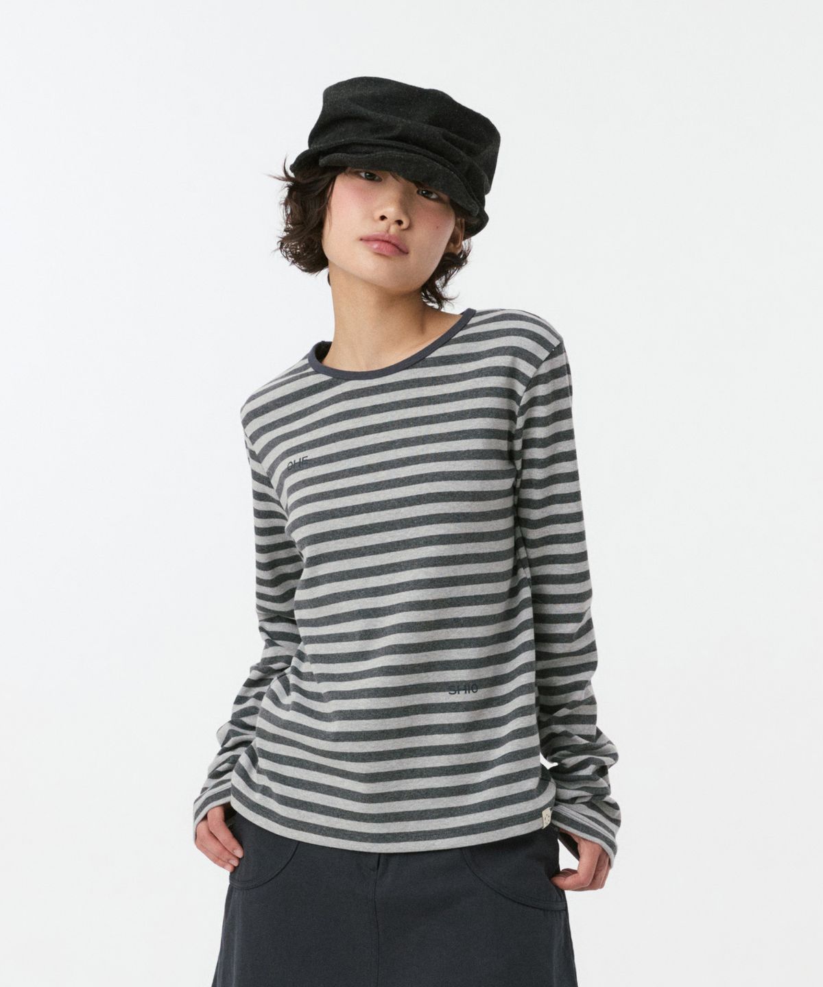 오헤시오(OHESHIO) LETTERING LOGO LONG SLEEVE, CHARCOAL