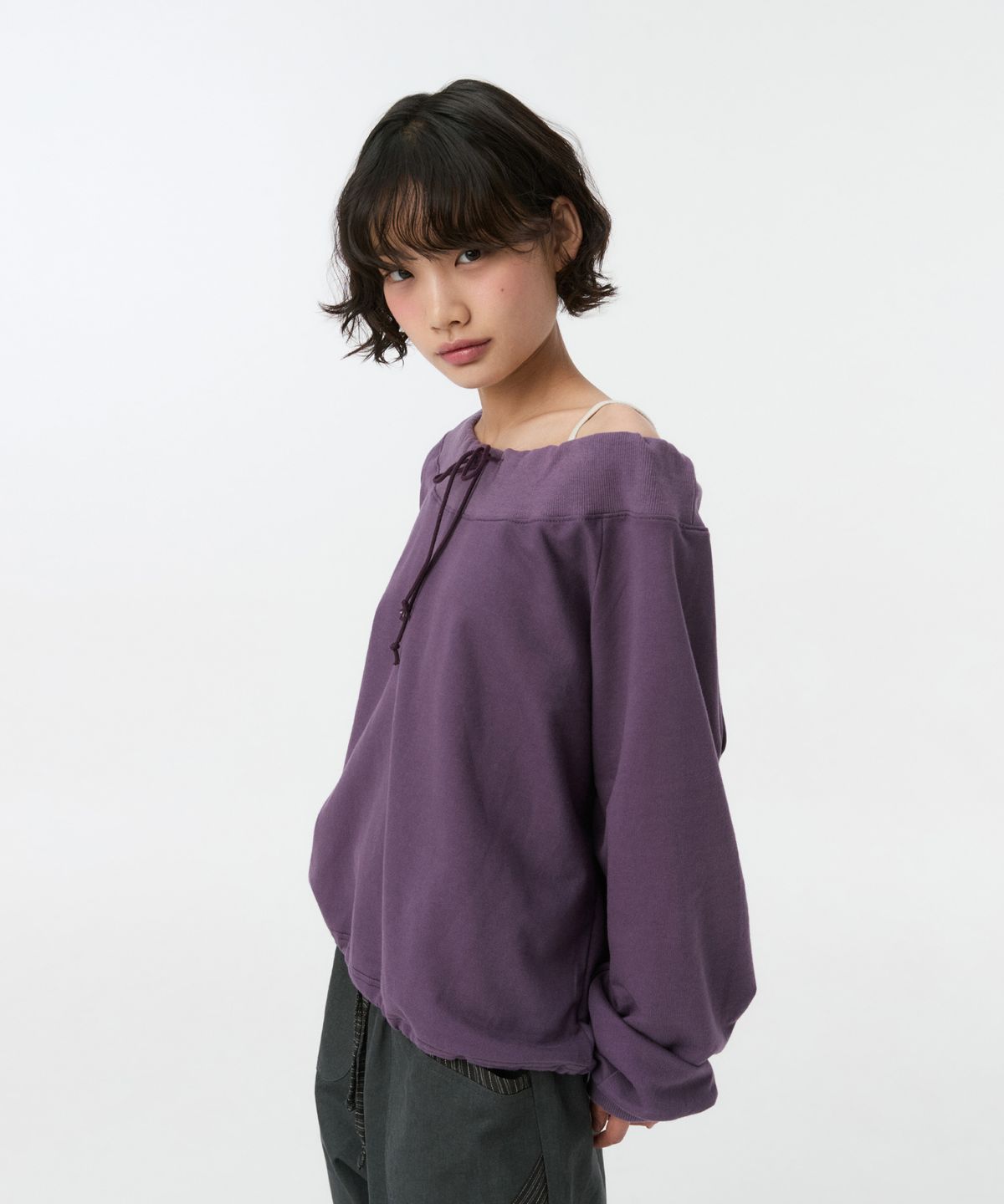 오헤시오(OHESHIO) STRING OFF SHOULDER SWEATSHIRT, PURPLE