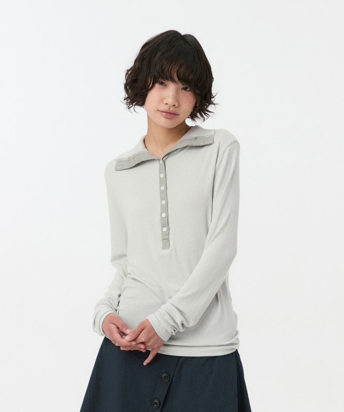 오헤시오(OHESHIO) BUTTON SLIM LONG SLEEVE, LIGHT GRAY