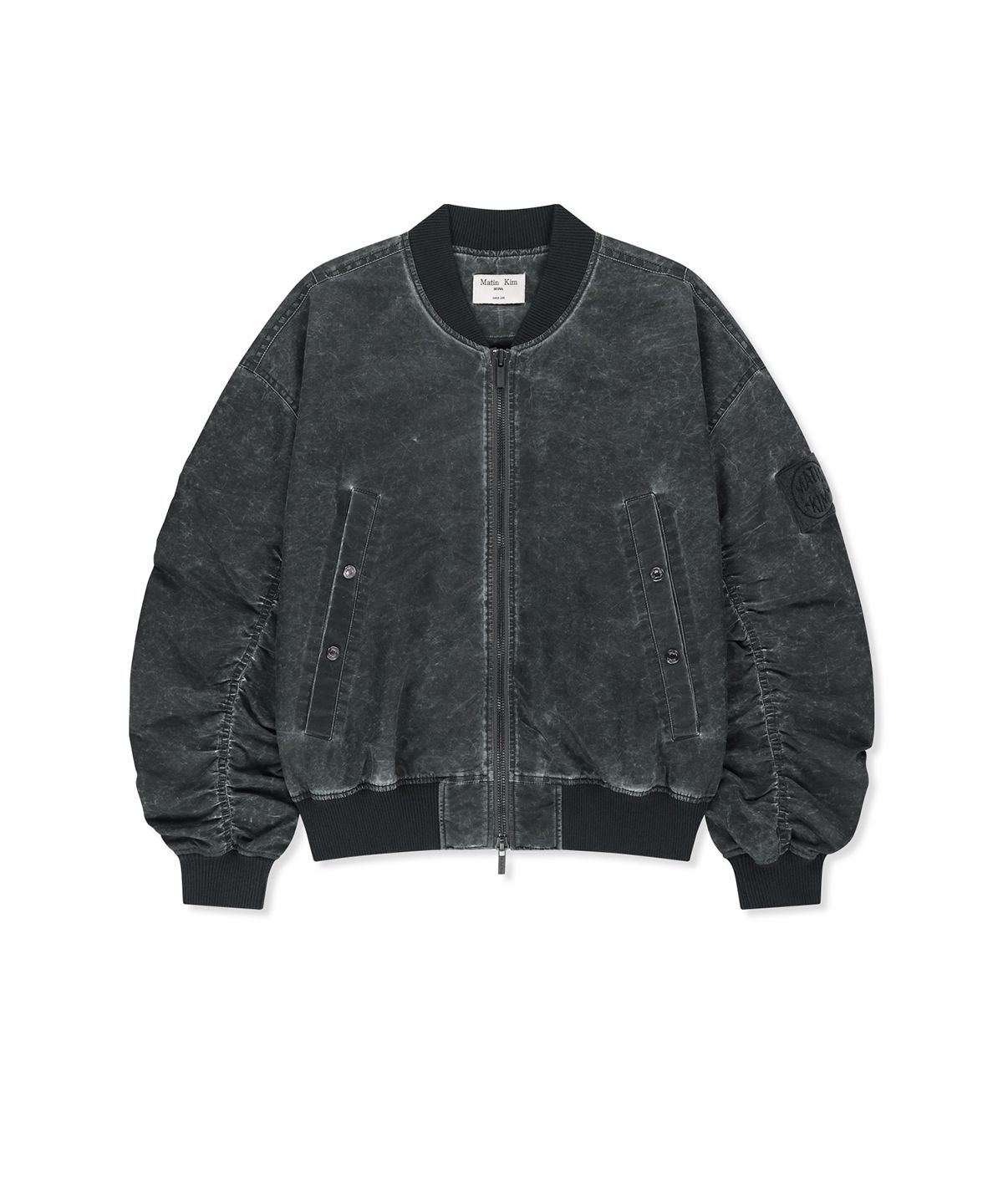 마뗑킴(MATIN KIM) PIGMENT COATED BACK LOGO JUMPER IN CHARCOAL