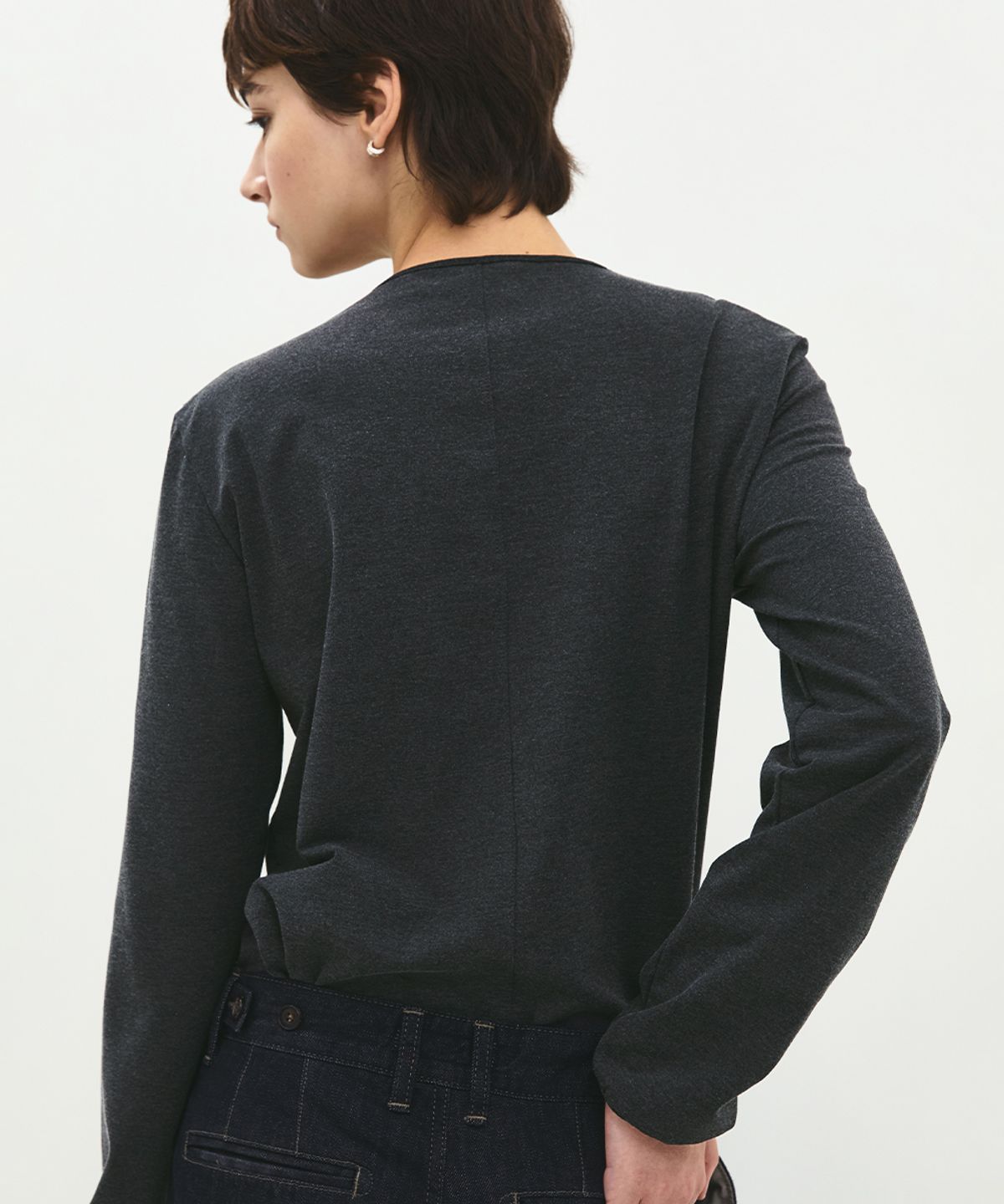 러프사이드 화이트라벨(ROUGH SIDE WHITE LABEL) Pipin Long Sleeve Charcoal
