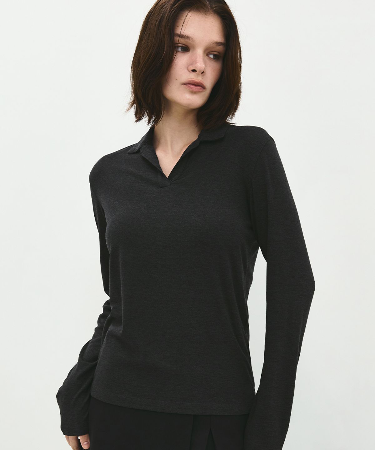 러프사이드 화이트라벨(ROUGH SIDE WHITE LABEL) Pivot Collar T-Shirt Charcoal