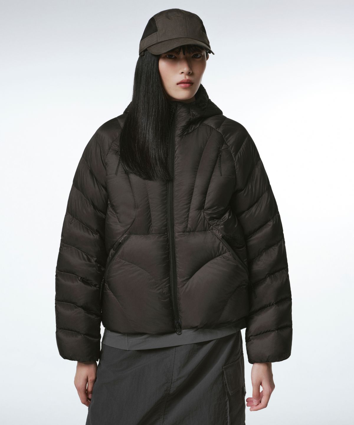 무신사 스탠다드 우먼(MUSINSA STANDARD WOMAN) [시티 레저] 우먼즈 컨투어 후디드 라이트 다운 재킷 [머드 그레이]