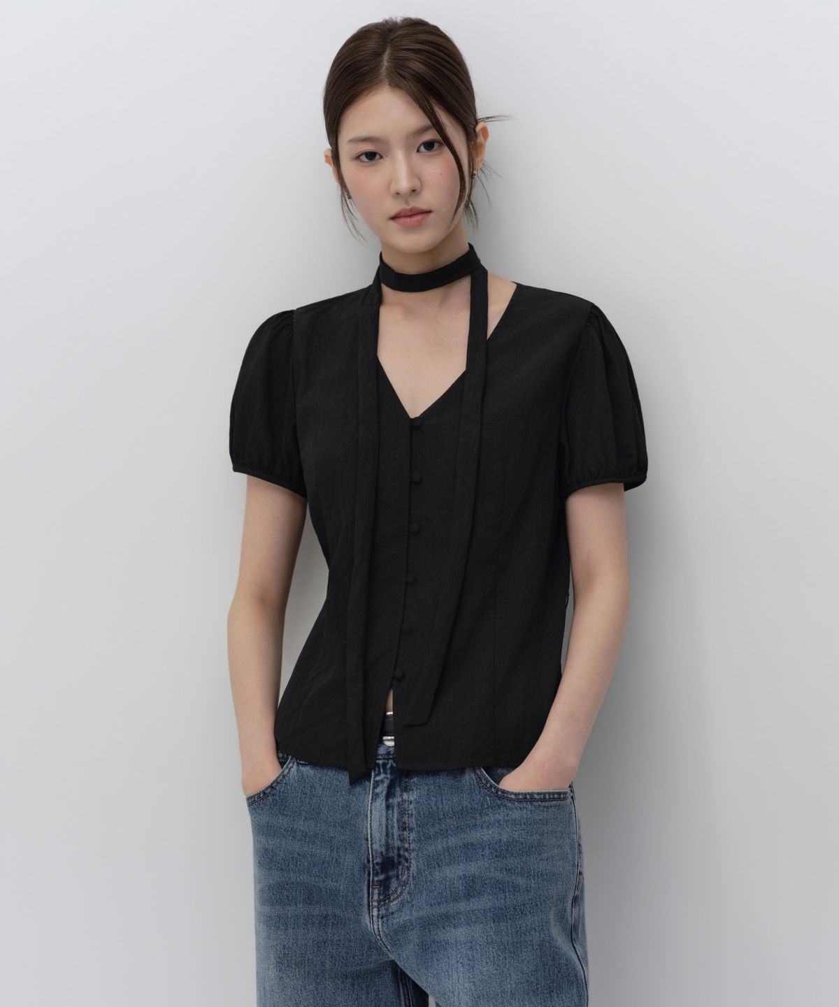무신사 스탠다드 우먼(MUSINSA STANDARD WOMAN) 우먼즈 RN 슬림 타이 핏 반소매 블라우스 [블랙]