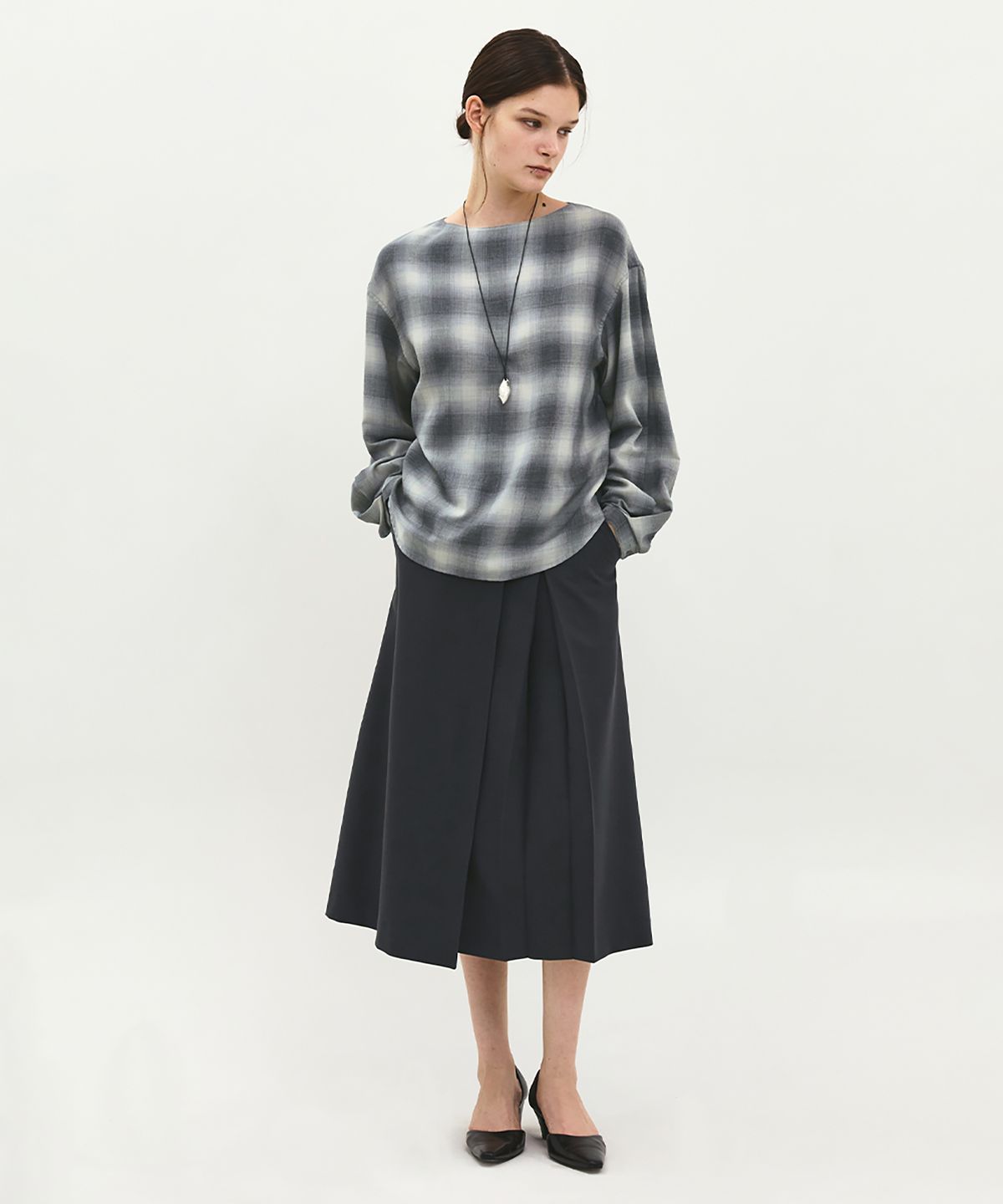 러프사이드 화이트라벨(ROUGH SIDE WHITE LABEL) Pullover Check Blouse Charcoal Check