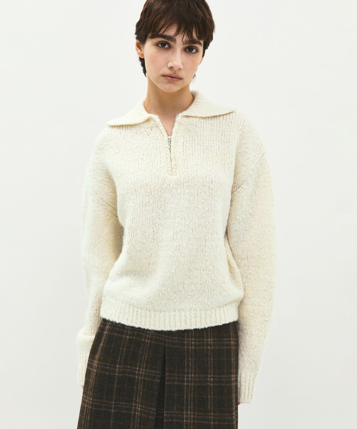 러프사이드 화이트라벨(ROUGH SIDE WHITE LABEL) Woolly Collar Knit Ivory
