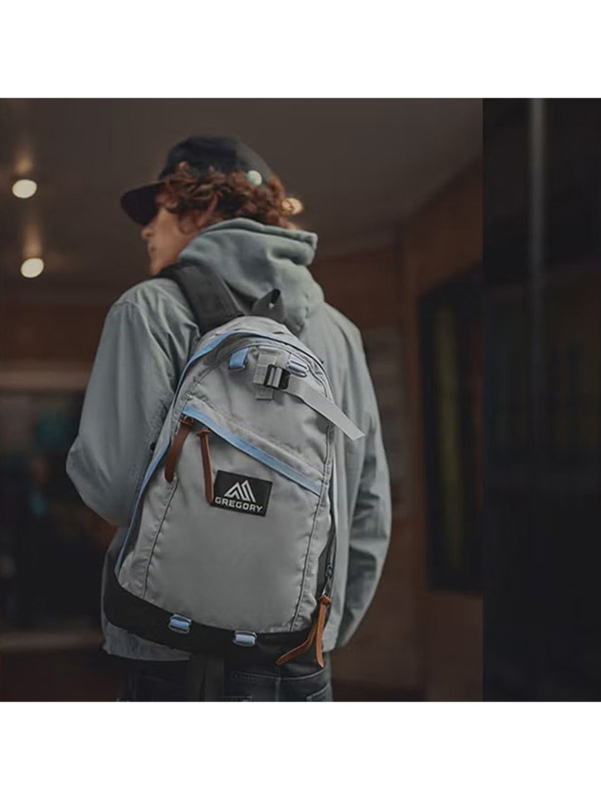 그레고리(GREGORY) 데이팩 - LIGHT GREY X BLUE GREY (09JV7024) 26L백팩