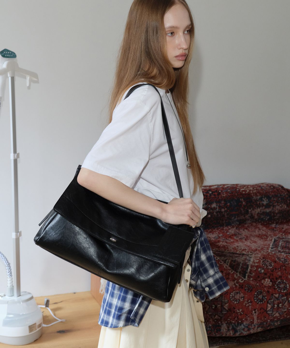 질바이질스튜어트(JILL BY JILLSTUART) [플리] 커브 스티치 플랩 숄더백
