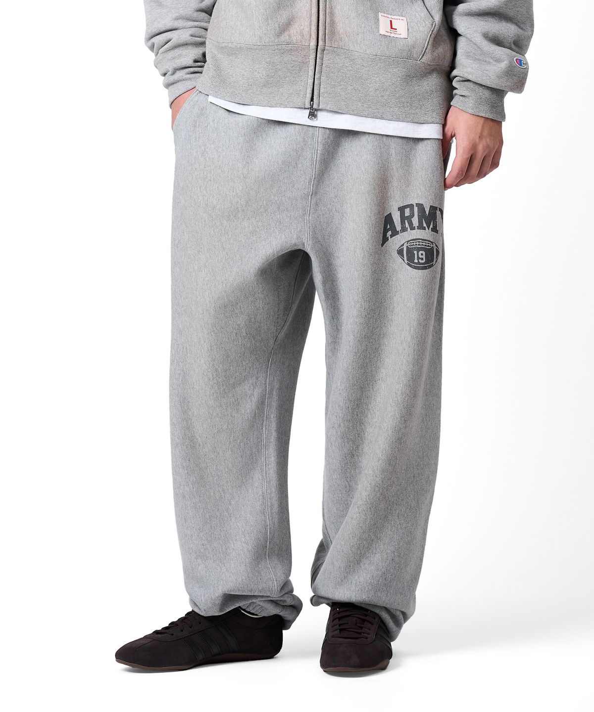 챔피온(CHAMPION) 헤리티지 ARMY 와이드핏 스웨트 팬츠 Grey Melange