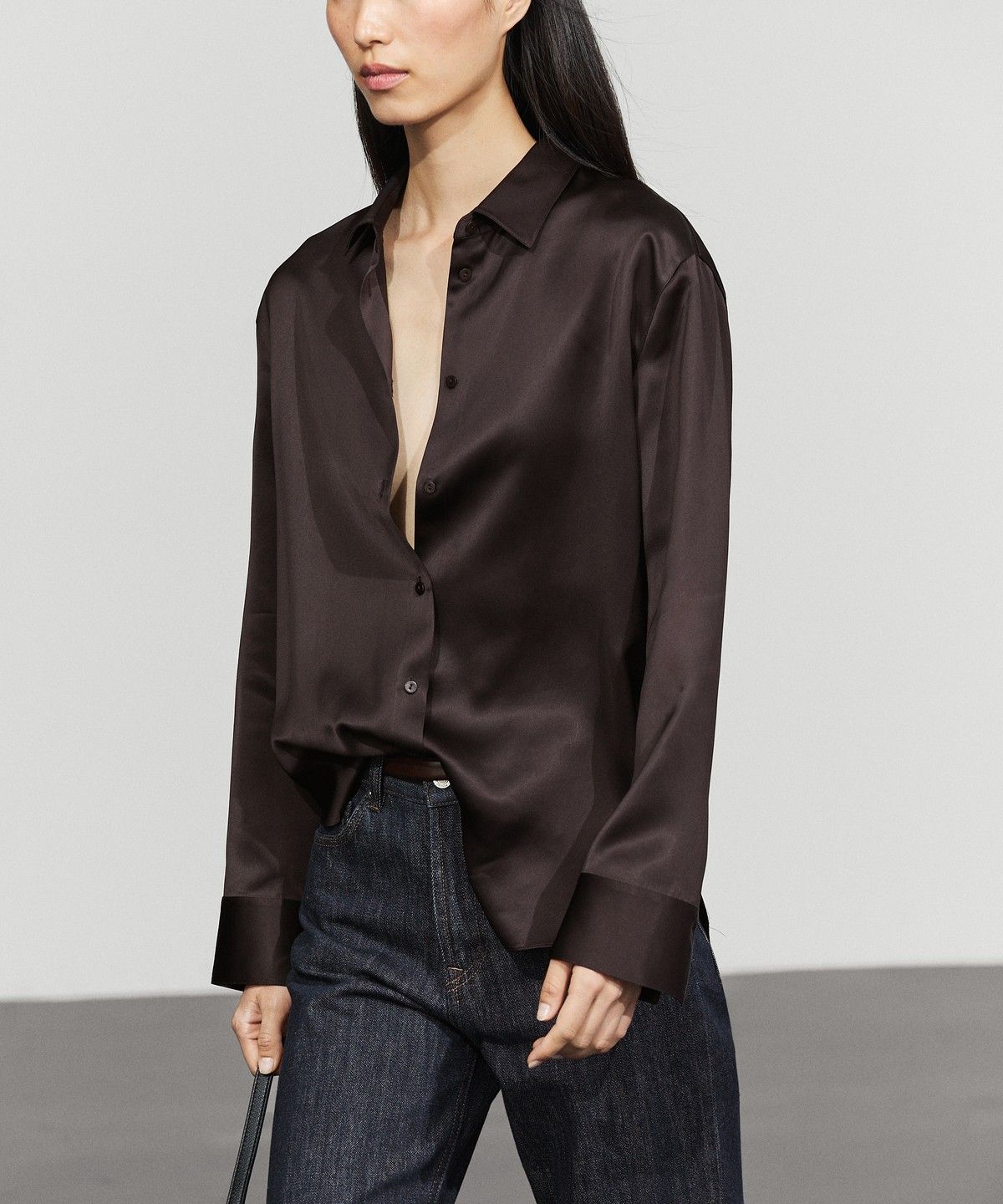 마시모두띠(MASSIMO DUTTI) 새틴 플루이드 셔츠