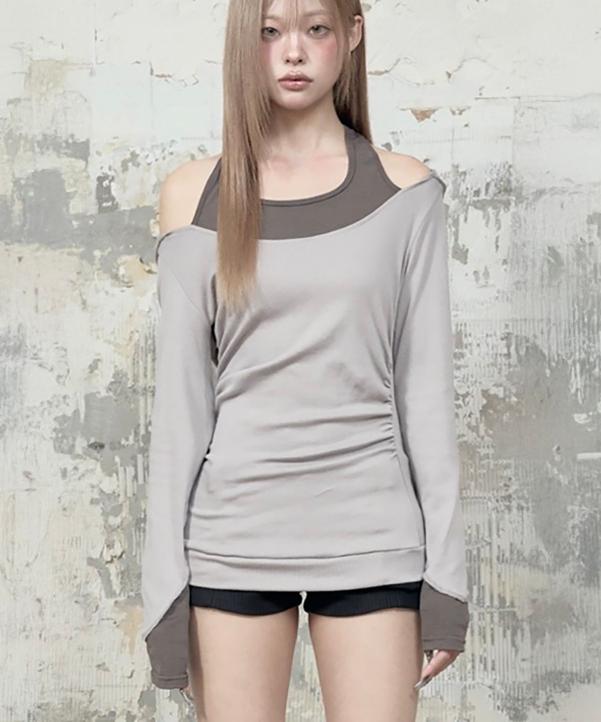 에트오소메(ETRE AU SOMMET) Halter-Neck Hooded Slim-Fit Long Sleeve Top (Moca)