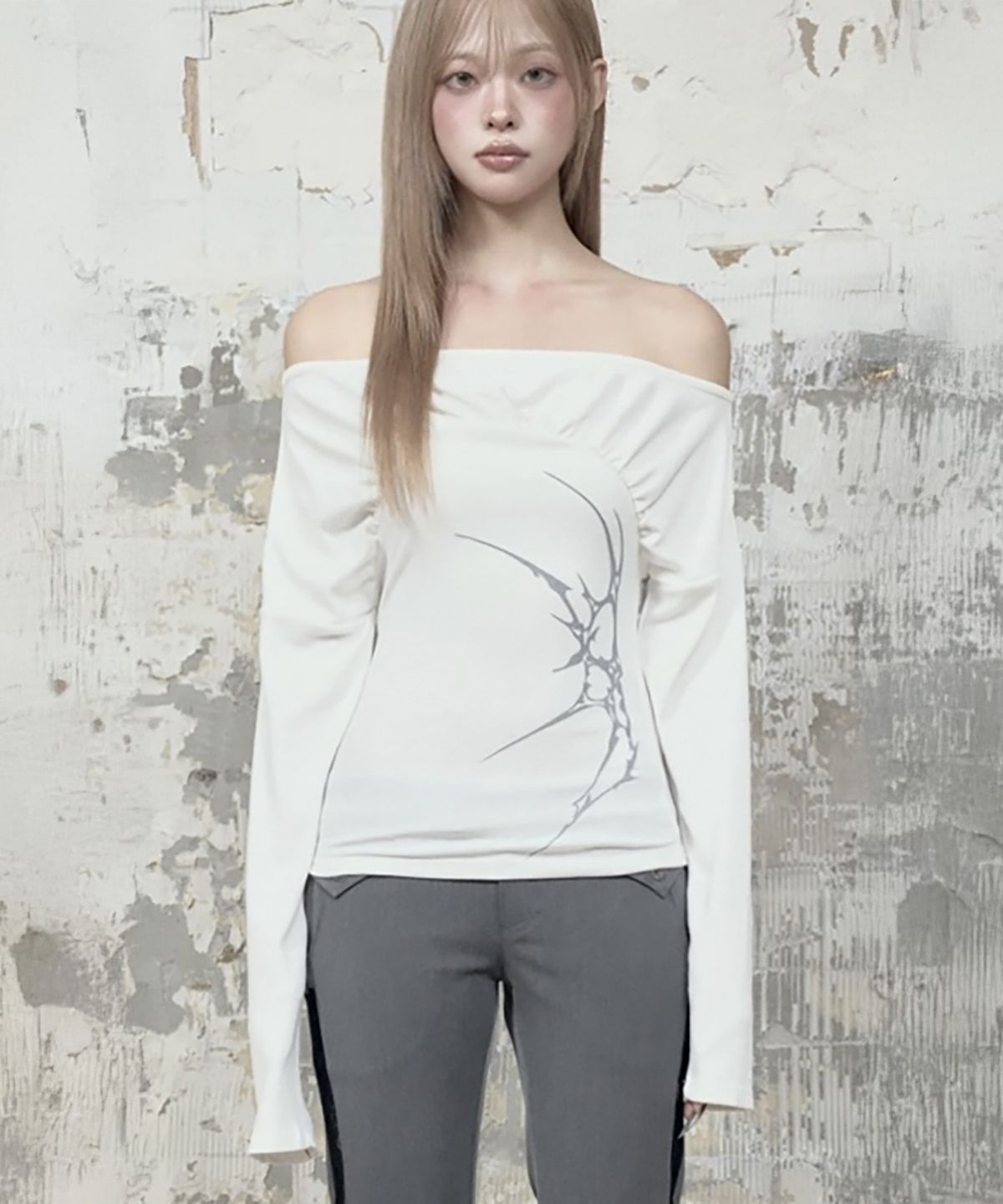 에트오소메(ETRE AU SOMMET) Glam Drape Shirring Long Sleeve (White)