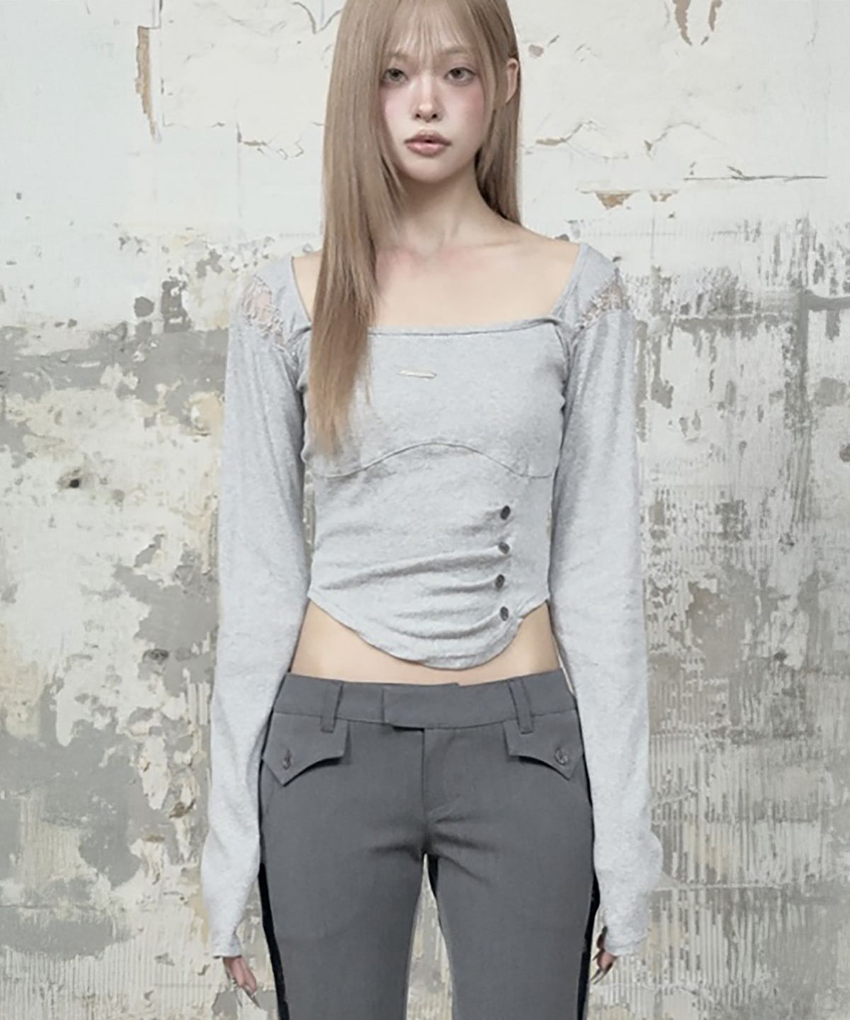 에트오소메(ETRE AU SOMMET) Bust Line Pintuck Detail Long Sleeve (Gray)