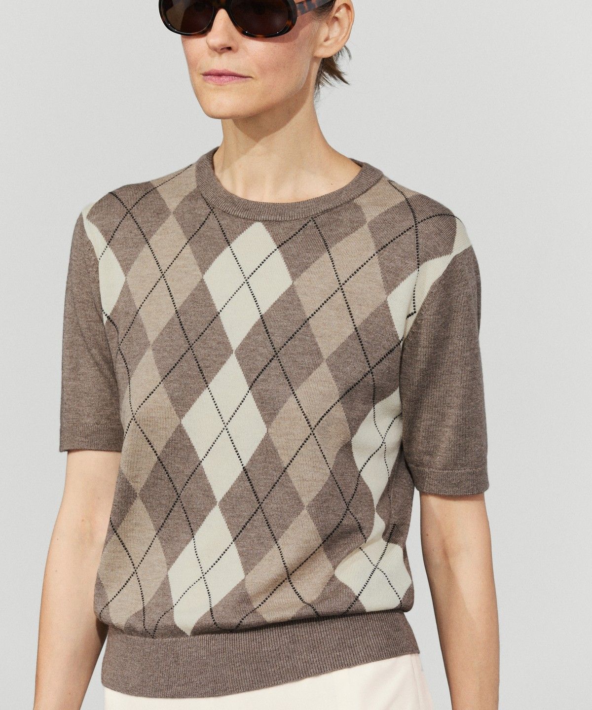 마시모두띠(MASSIMO DUTTI) 다이아몬드 패턴 반팔 니트