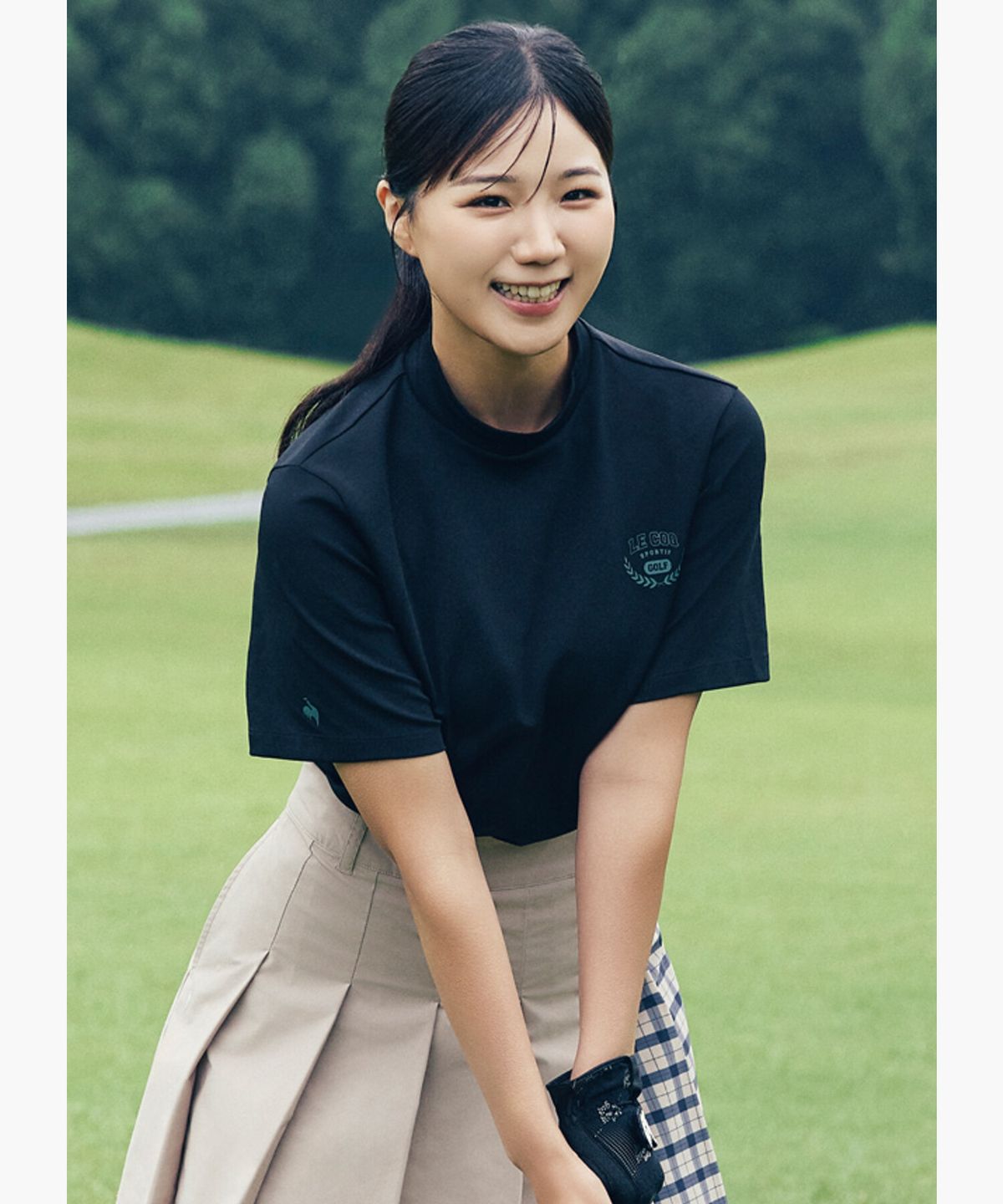 르꼬끄 골프(LECOQ GOLF) 여성 클래식 체크 레터링 모크넥 반팔 티셔츠 _BLCK GR322LTS83