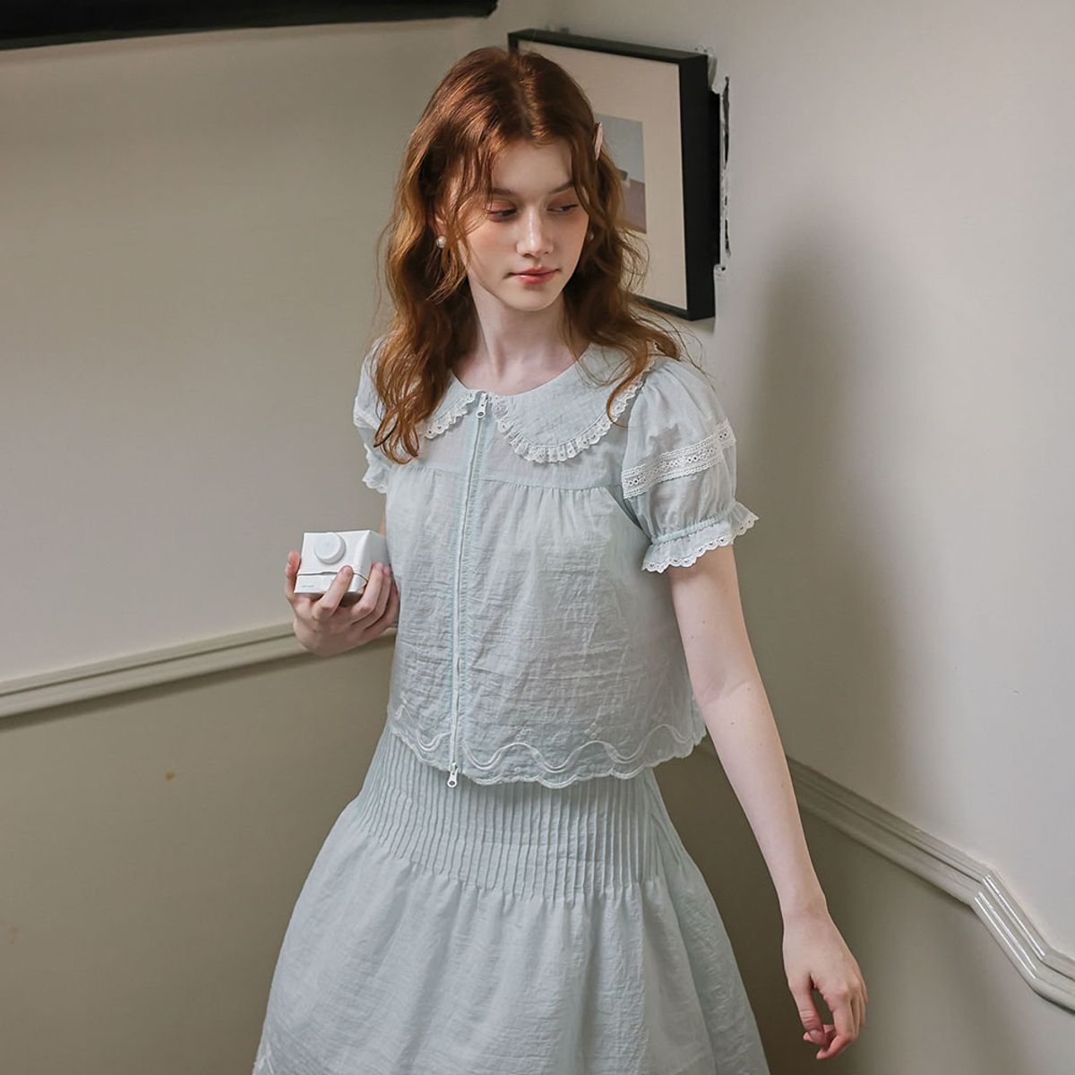 쎄무아듀(CEST MOIDEW) Cest_Soft embroidered zip-up blouse