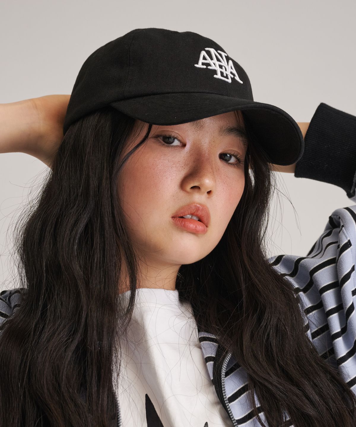 아나에(ANAE) ROOT CAP BLACK