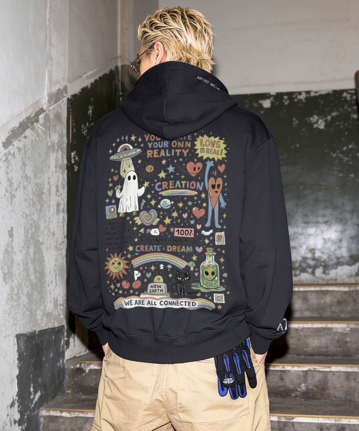 아티스트웨어(ARTISTWEAR) 고스트 유니버스 후드티 - 2COLOR