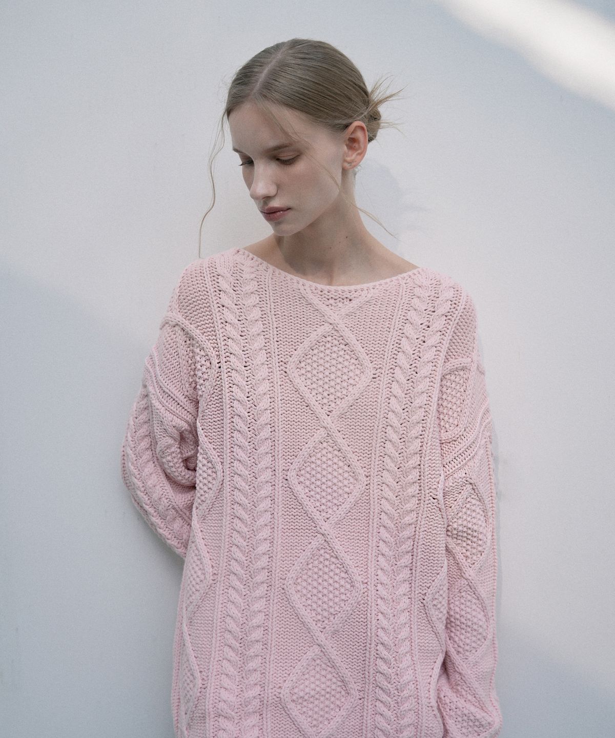블레티(VLETI) Fisherman Cotton Boat-neck Loosefit Knit (pink)