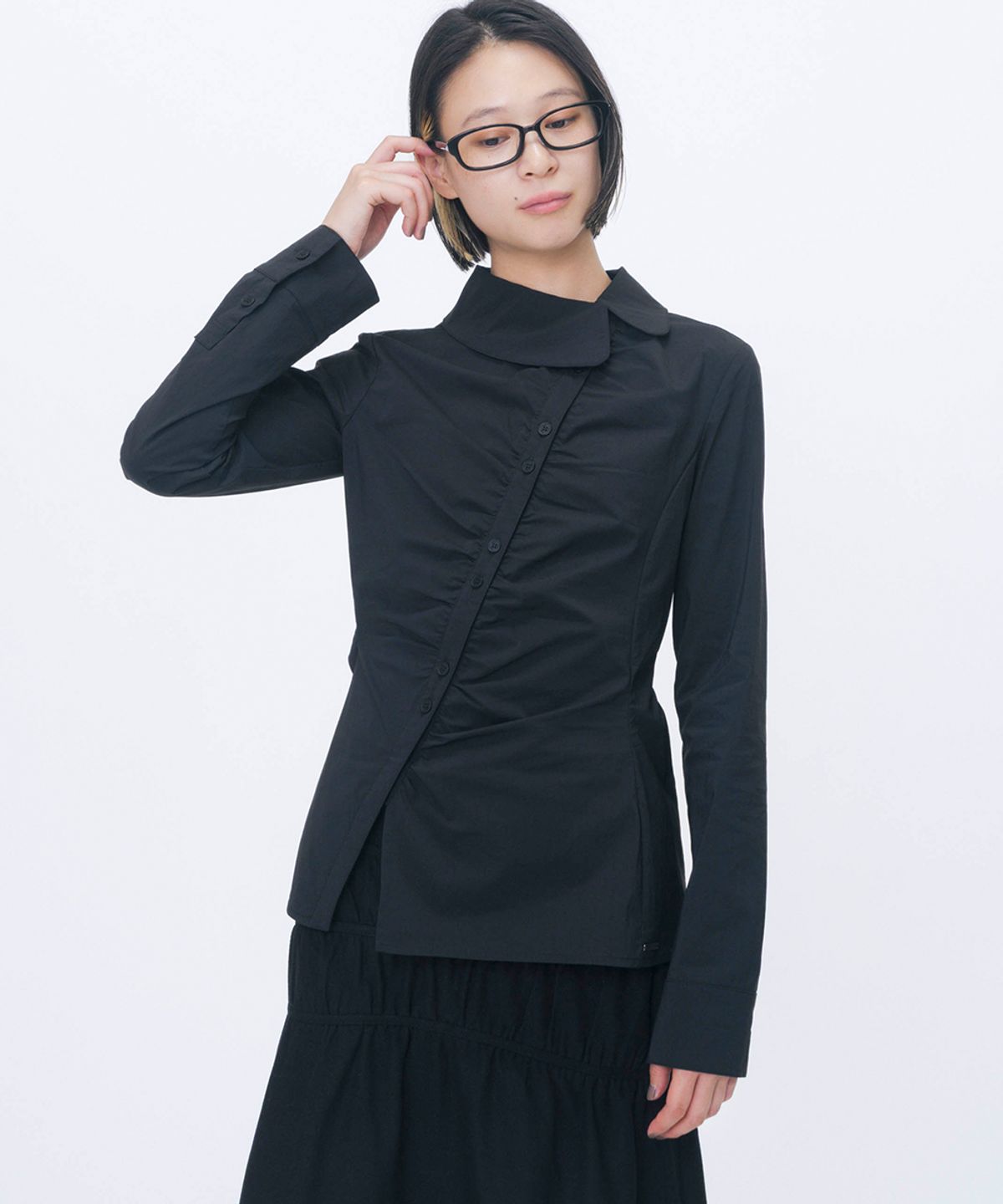 미세키서울(MISEKI SEOUL) [레이 PICK] Asymmetric shirring button shirt BLACK