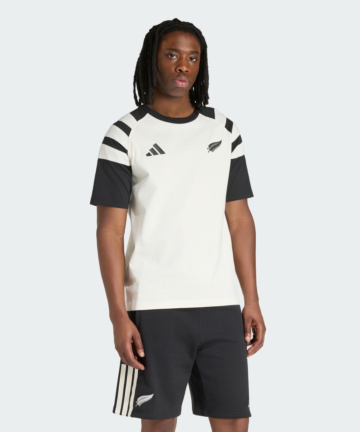 아디다스(ADIDAS) 올블랙스 레저웨어 티셔츠 남성 KQ8179