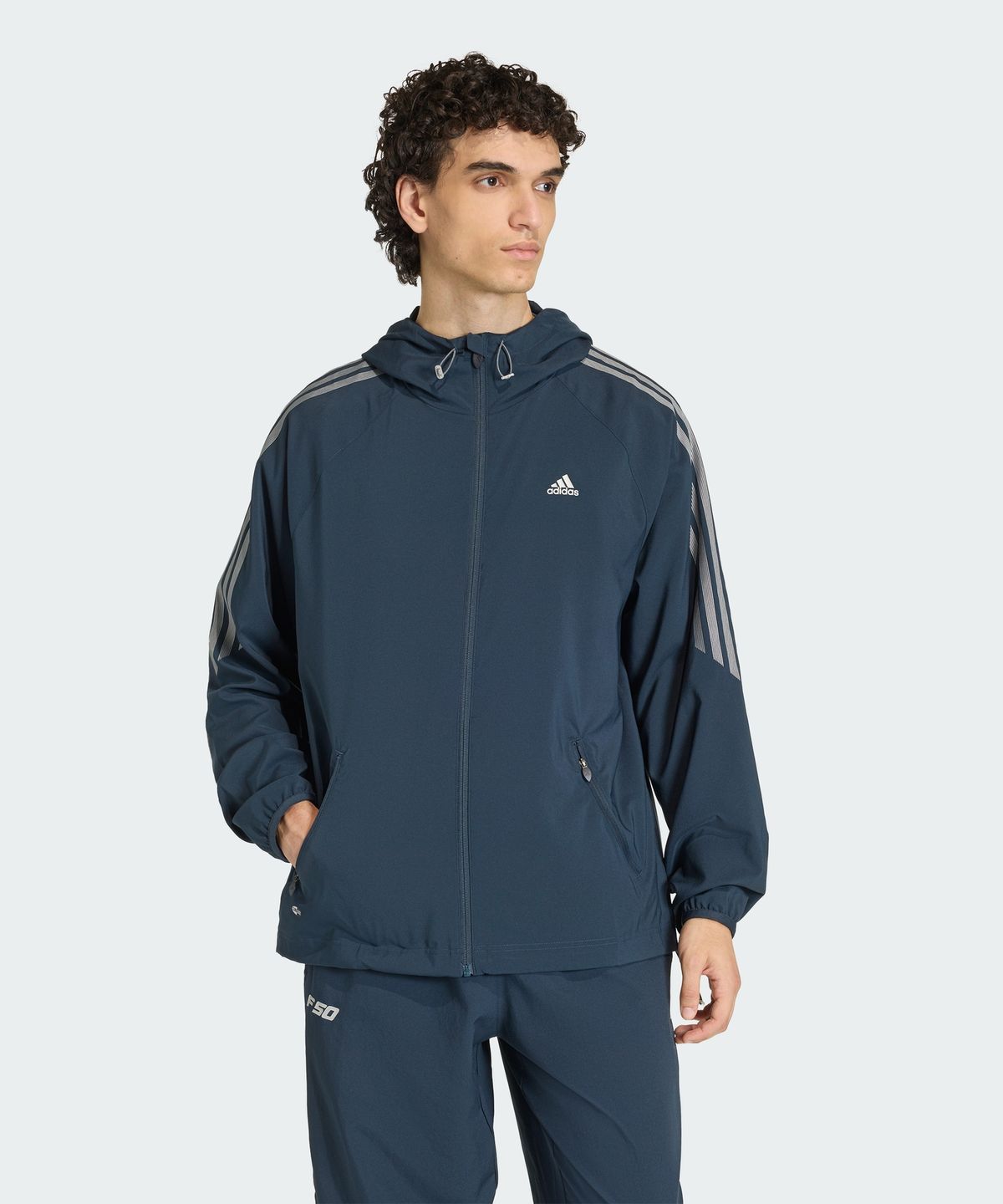 아디다스(ADIDAS) 스트라이프 레귤러 윈드러너 재킷 KE2670