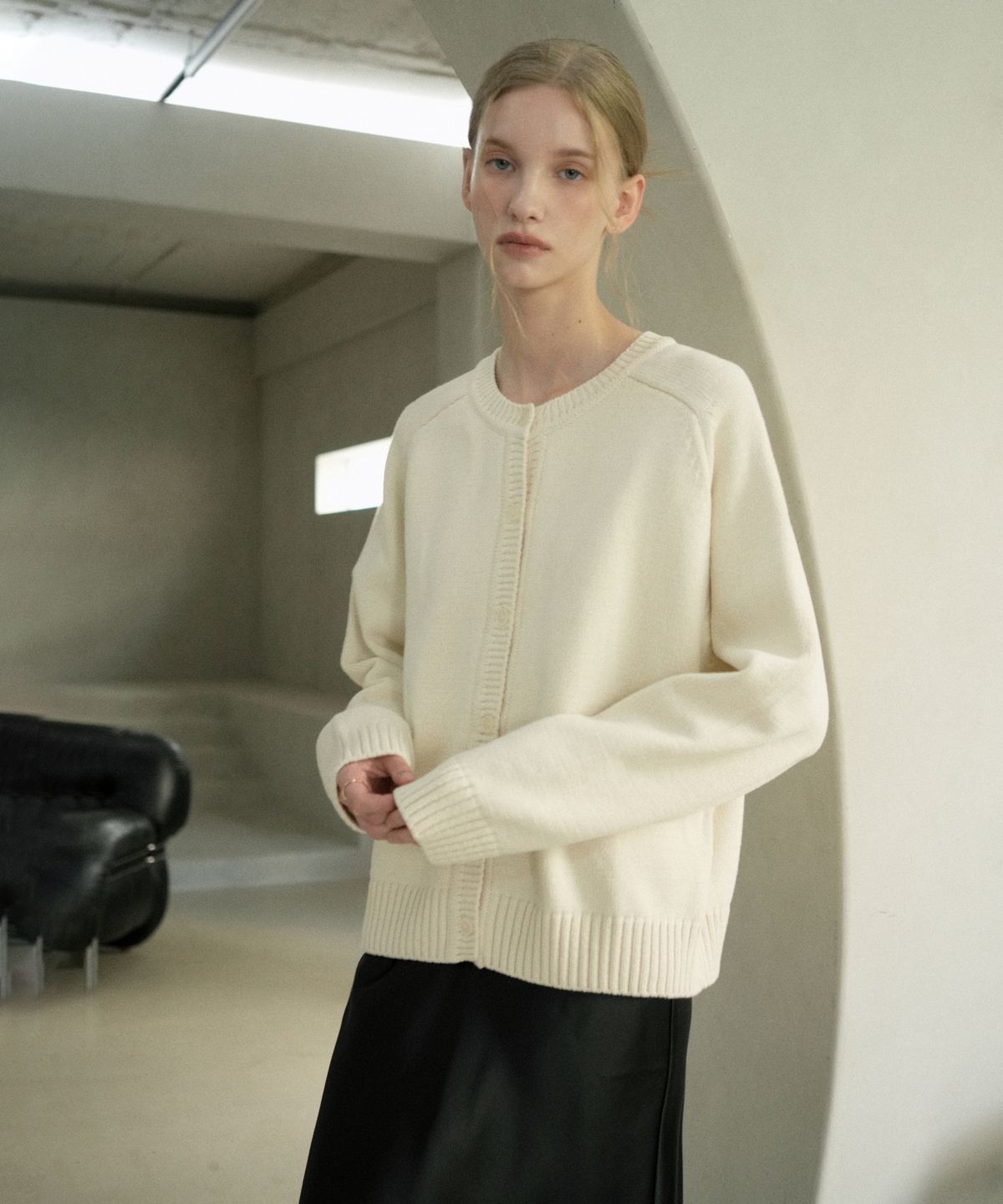 블레티(VLETI) Cotton Button Round Knit Cardigan (cream beige)