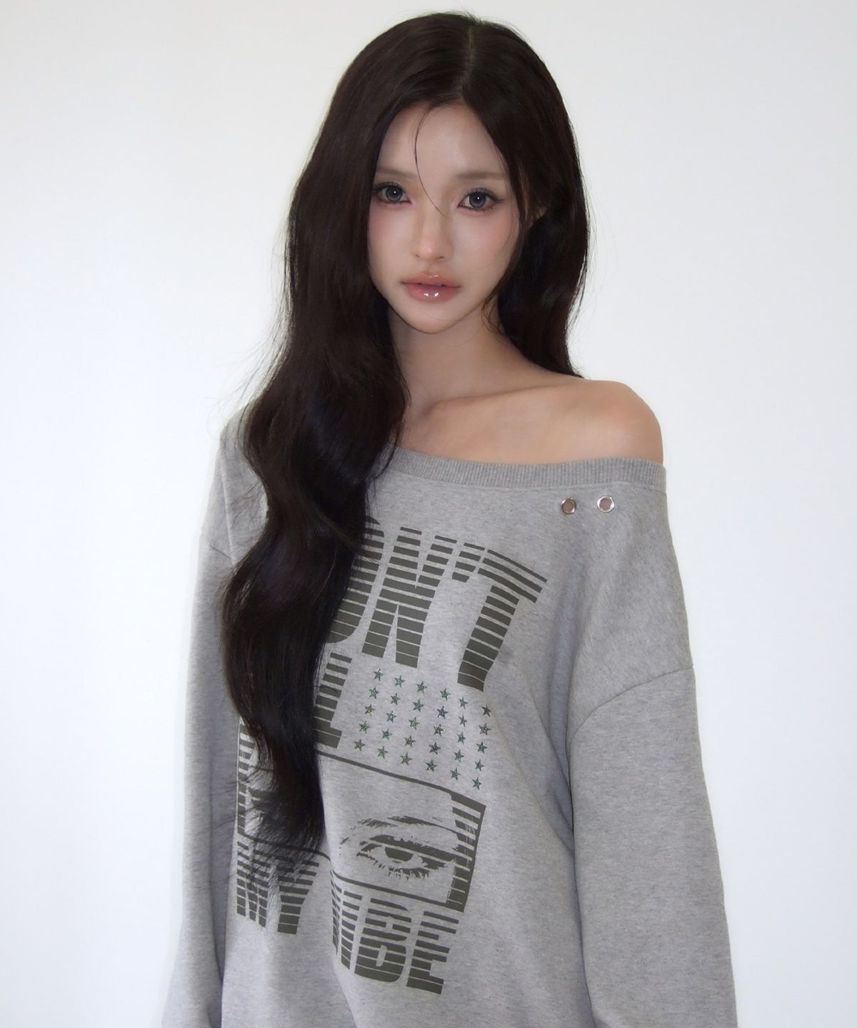 러브이즈트루(LUVISTRUE) RL EYELET ONE SHOULDER SWEATSHIRT(GRAY)