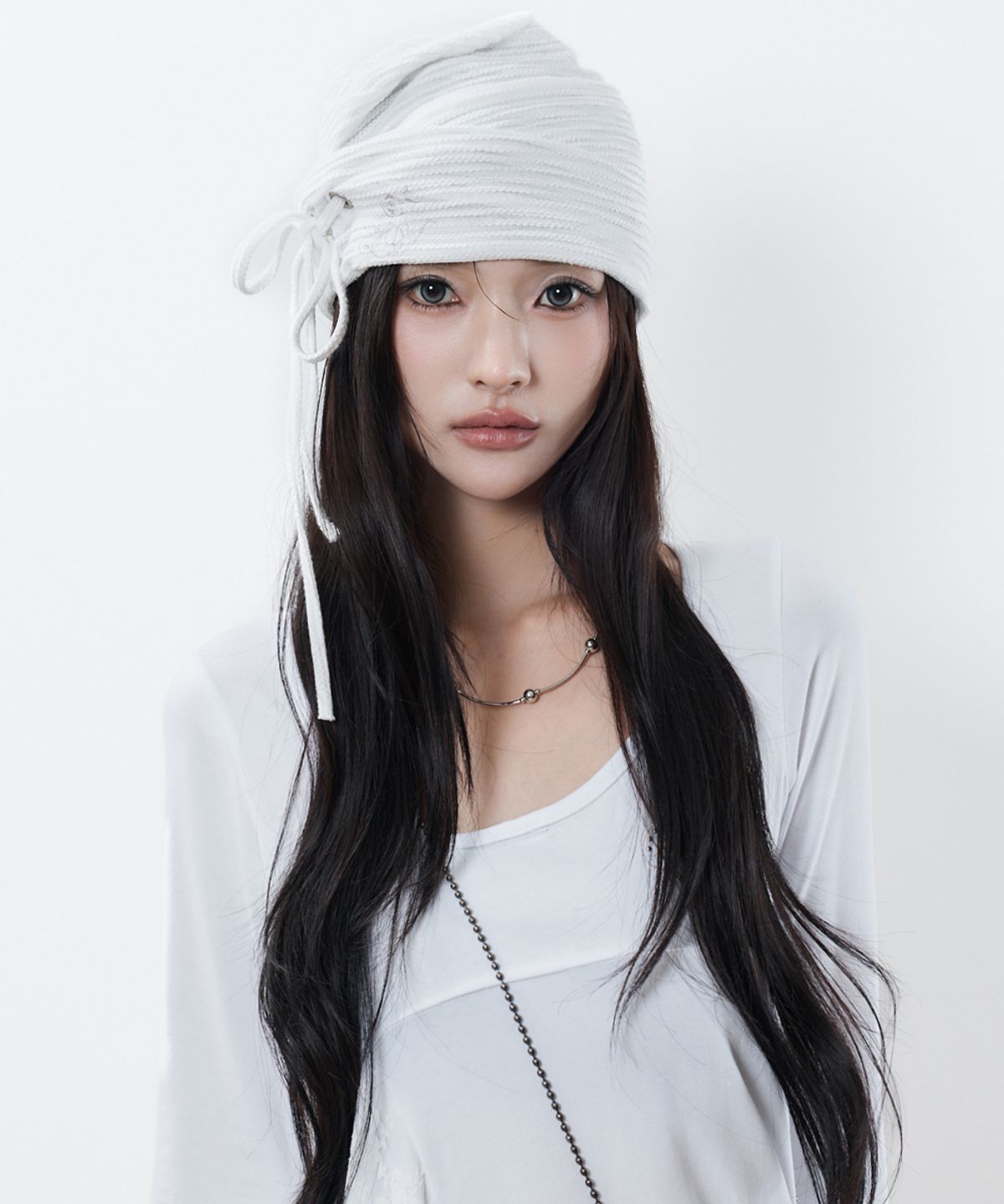 러브이즈트루(LUVISTRUE) RL EYELET STRING BEANIE(WHITE)