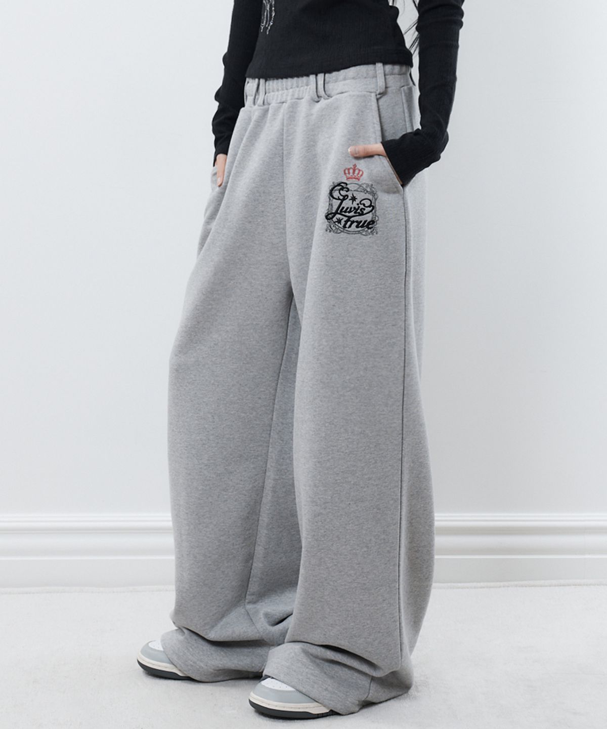 러브이즈트루(LUVISTRUE) RL LAYERED ANGEL TRAINING PANTS(GRAY)