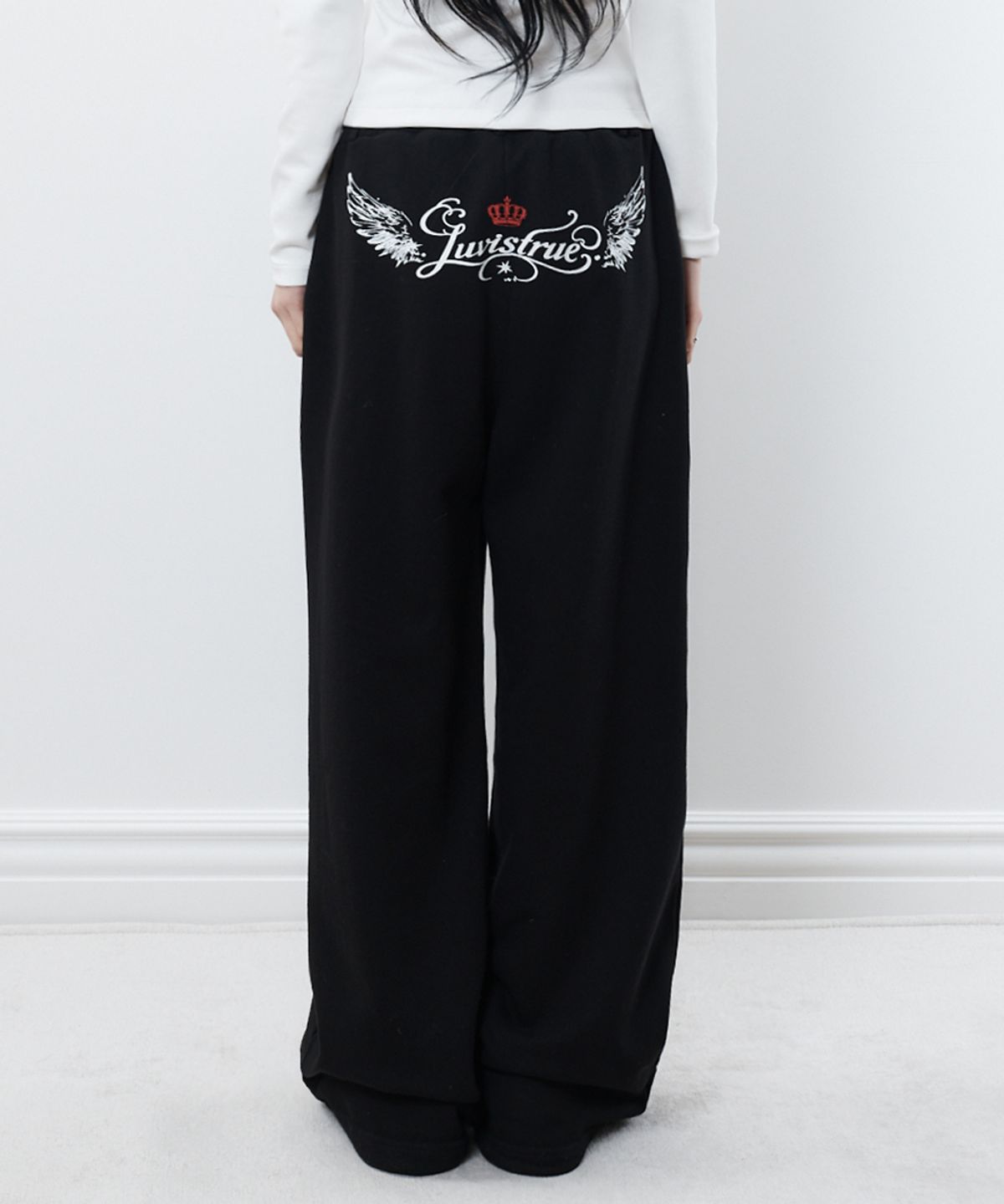 러브이즈트루(LUVISTRUE) RL LAYERED ANGEL TRAINING PANTS(BLACK)