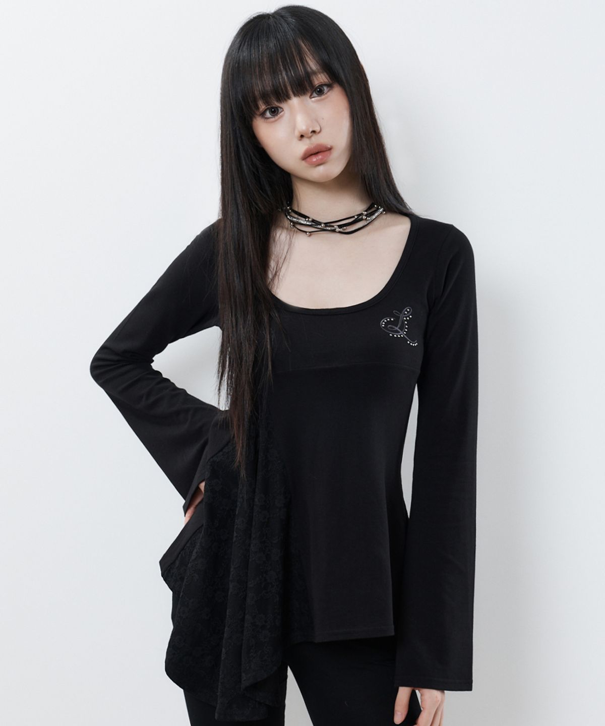 러브이즈트루(LUVISTRUE) RL LAYERED LACE TEE(BLACK)
