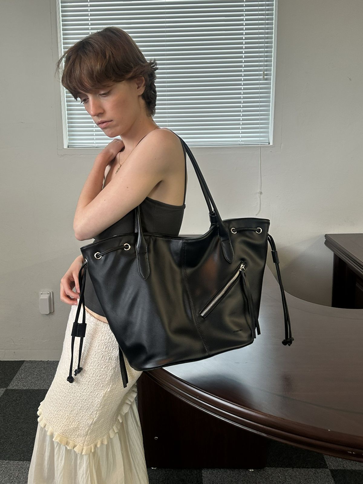 데누(DENU) Magrini Long Handdle Shopper Bag [Black]