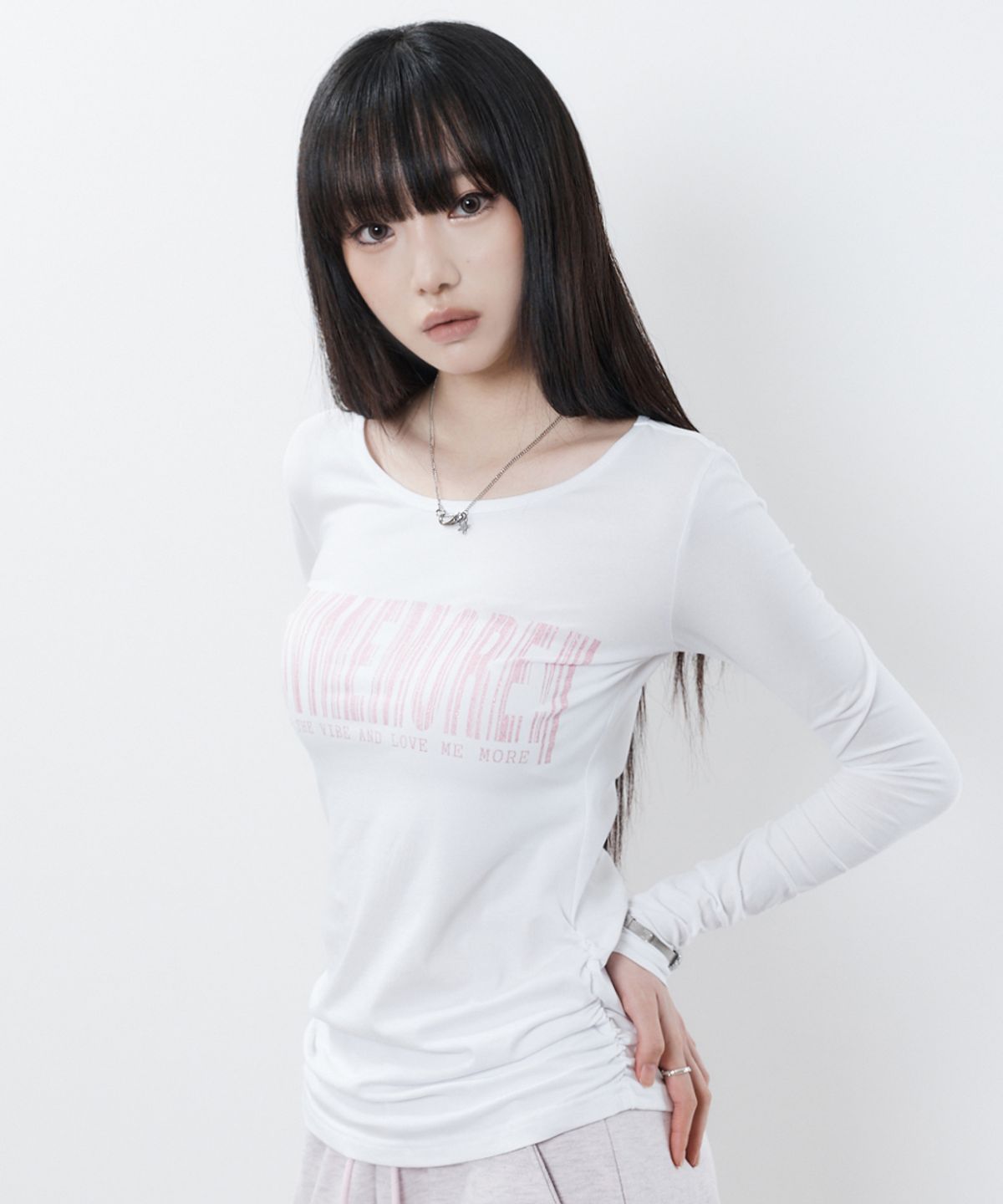 러브이즈트루(LUVISTRUE) RL LUVMEMORE SHIRRING TEE(WHITE)