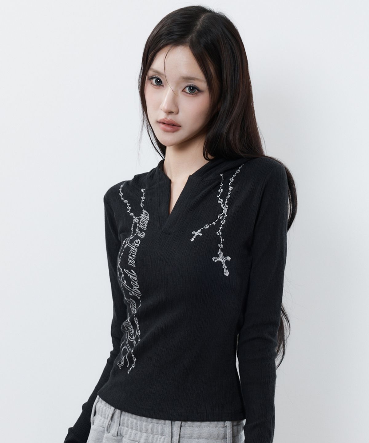 러브이즈트루(LUVISTRUE) RL ROSARY HOOD T-SHIRT(BLACK)