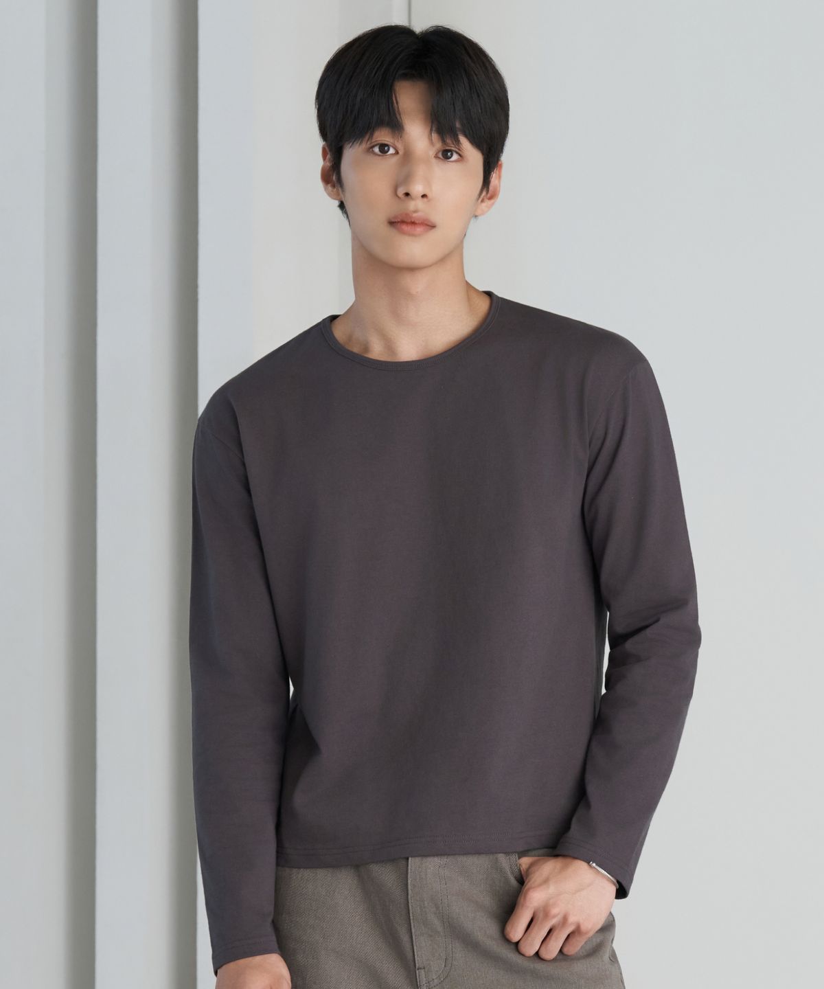 효지(HYOJI) 26 FW 유넥 롱슬리브 크롭 티셔츠 (3컬러)