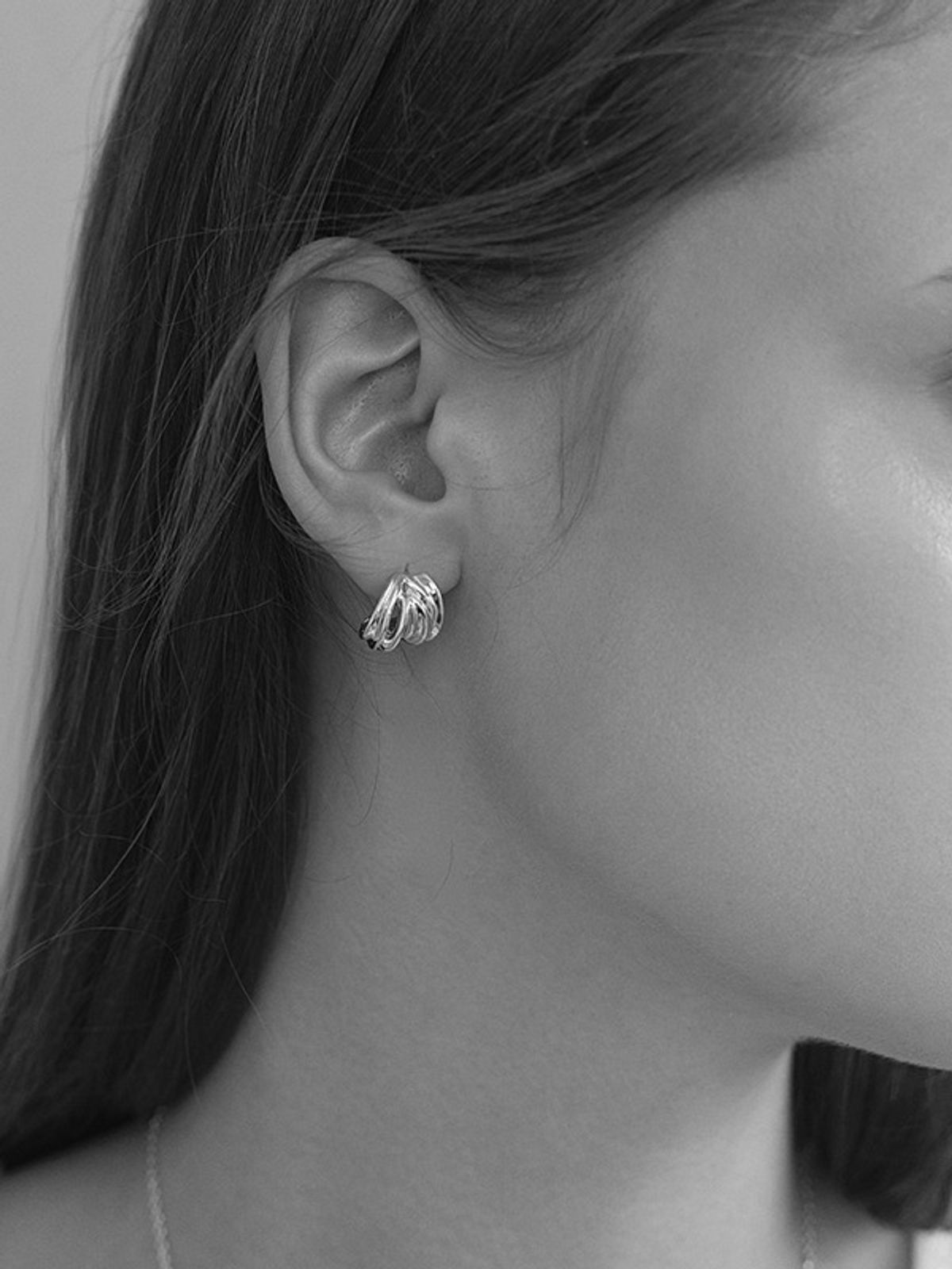 플릿(FLIT) SOAR FLOW STUD EARRING
