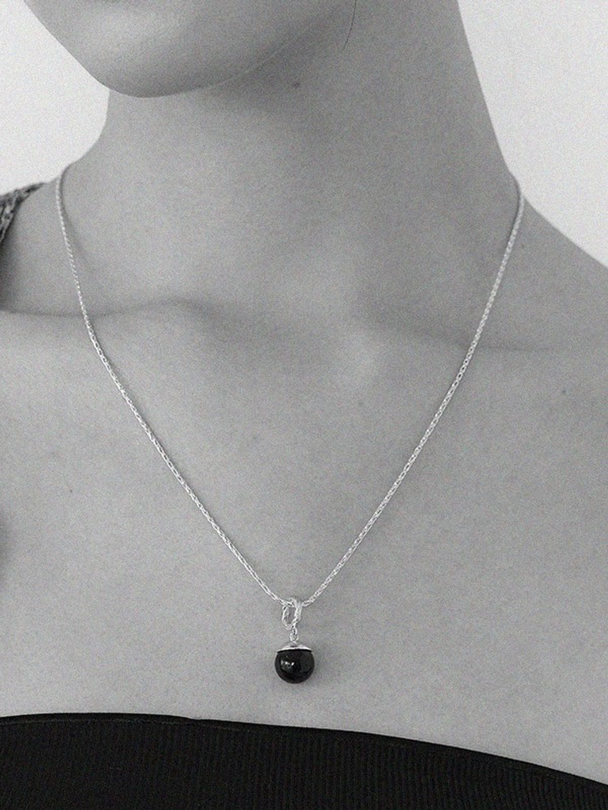 플릿(FLIT) SOAR DROP NECKLACE - ONYX