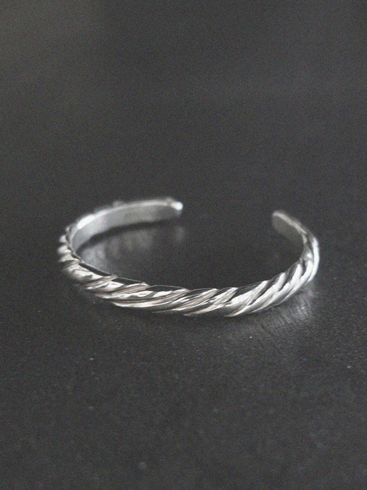 플릿(FLIT) SOAR BANGLE BRACELET