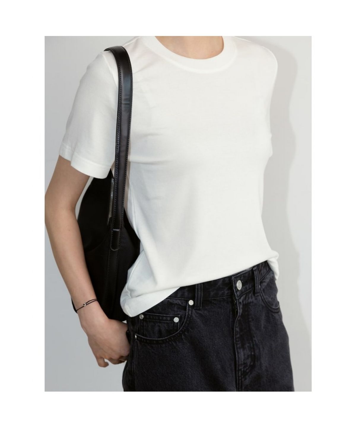 디애퍼처(THE APERTURE) Josh TShirt  Ivory (TA6742A080)