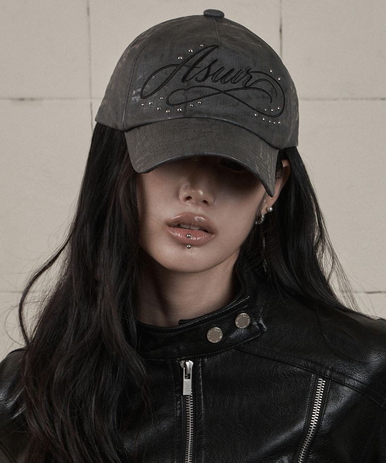 AYA 레터링 로고 볼 캡 그레이