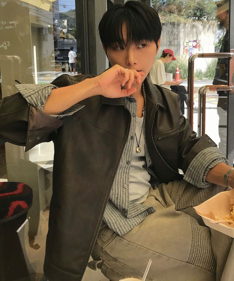 [COUTURE]브라운 워싱 레더 집업 세미 오버핏 트러커